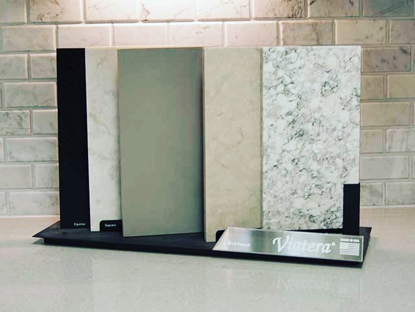 VQ173 Table Top Display Stand